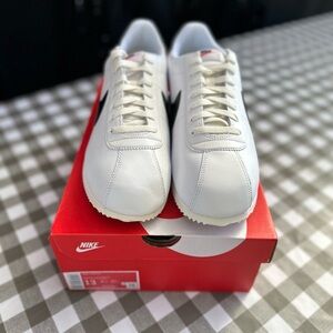Nike Men's Classic White Sneakers